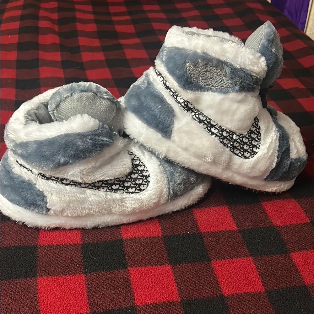 Dior Cozy Gray and White Plush Slippers